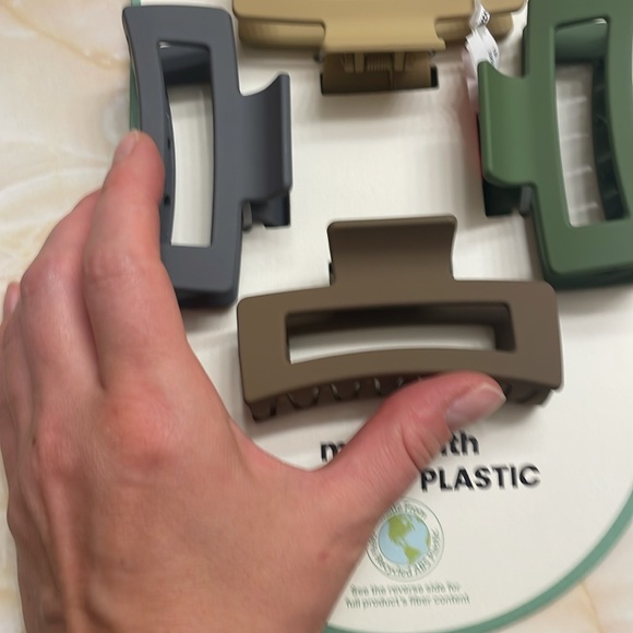 Matte Hair clips !!! - Picture 2 of 4